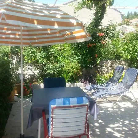 Family House Lise Apartman