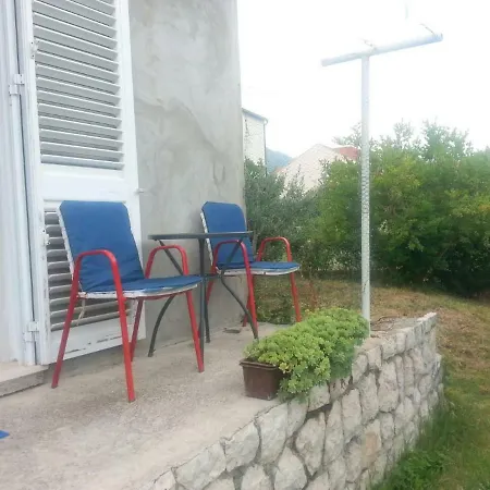 Family House Lise Apartament Mlini