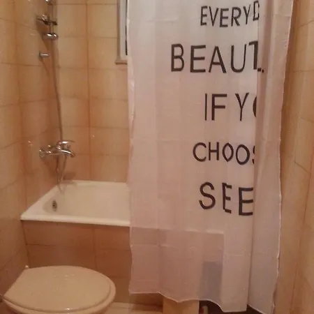 Family House Lise Apartament