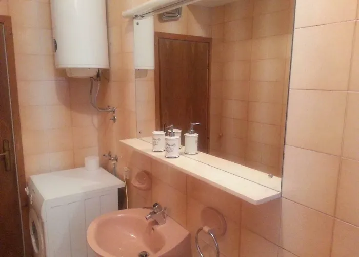 莉莎公寓 * 米利尼