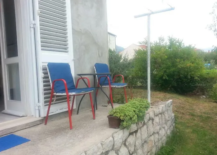 莉莎公寓 公寓 米利尼